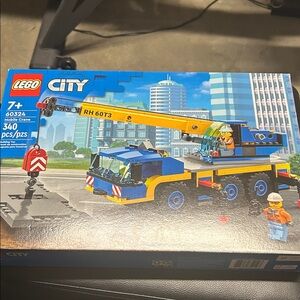 LEGO City Mobile Crane Set - Blue, Yellow, and Black NEW